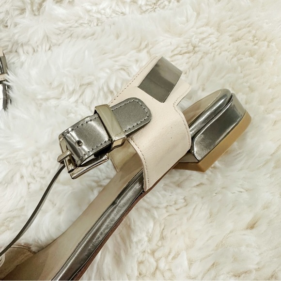 Stuart Weitzman Teebop NWOT t-strap sandals - Picture 4 of 7